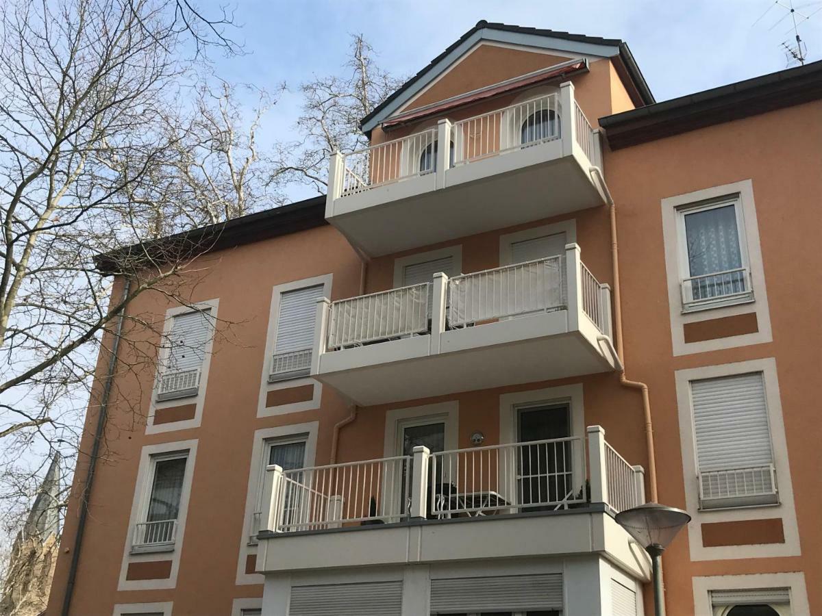 Luxus-Appartement Im Herzen Der Stadt 바트크로이즈나흐 외부 사진